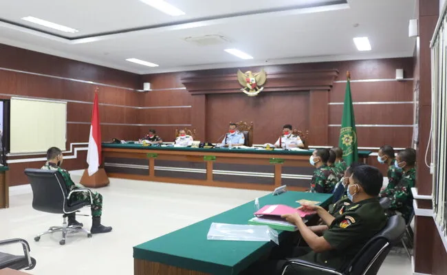 PENGADILAN MILITER III-17 MANADO MELAKSANAKAN PERSIDANGAN PERKARA PENGANIAYAAN
