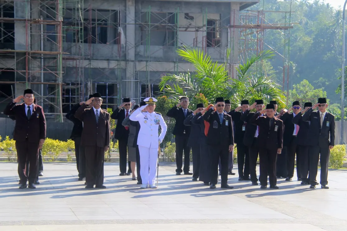 UPACARA BENDERA PERADILAN TERPADUH DALAM RANGKA MEMPERINGATI HARI PAHLAWAN