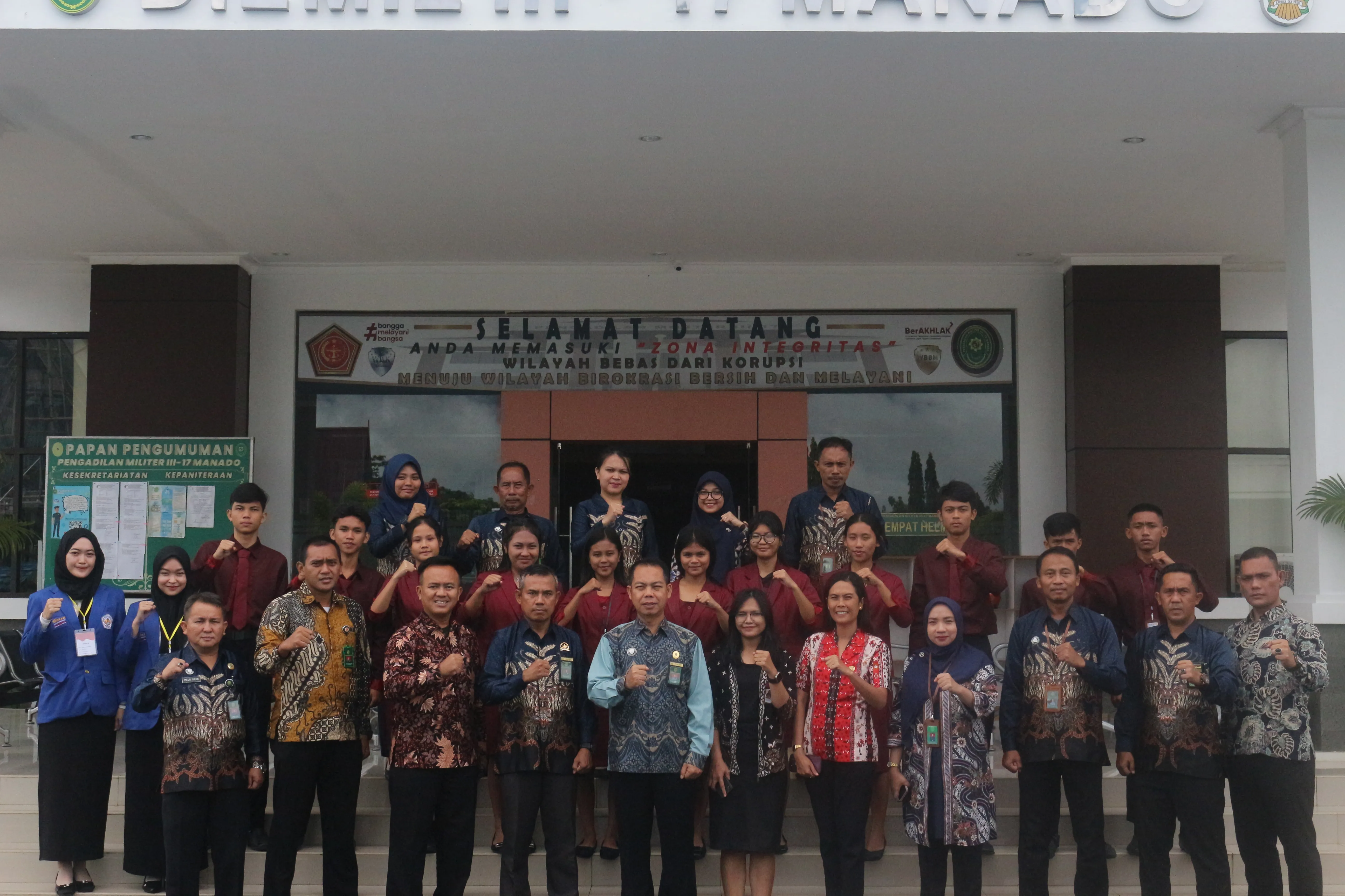 ACARA PENERIMAAN MAHASISWA DAN SISWA YANG AKAN MELAKSANAKAN KEGIATAN MAGANG DI PENGADILAN MILITER III-17 MANADO