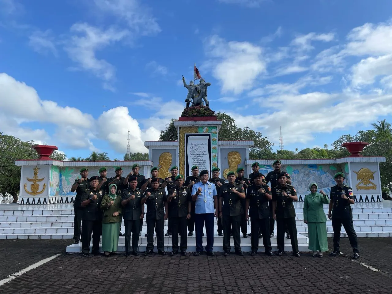 ZIARAH TAMAN MAKAM PAHLAWAN DALAM RANGKA HUT CHK TAHUN 2024